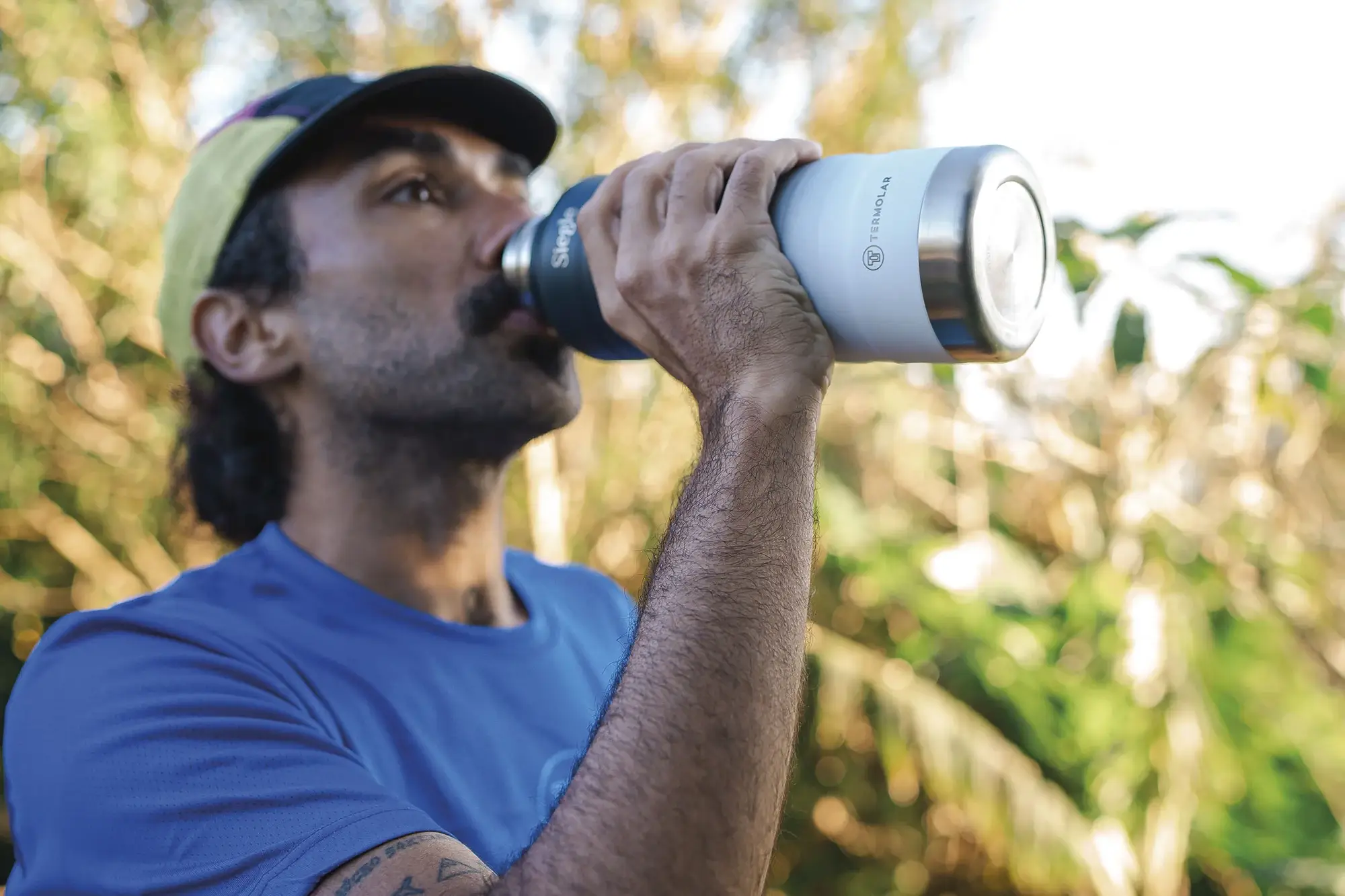 garrafa de agua para atletas
