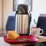 Garrafa Térmica 500 mL Para Trabalho: café quente do início ao fim do expediente